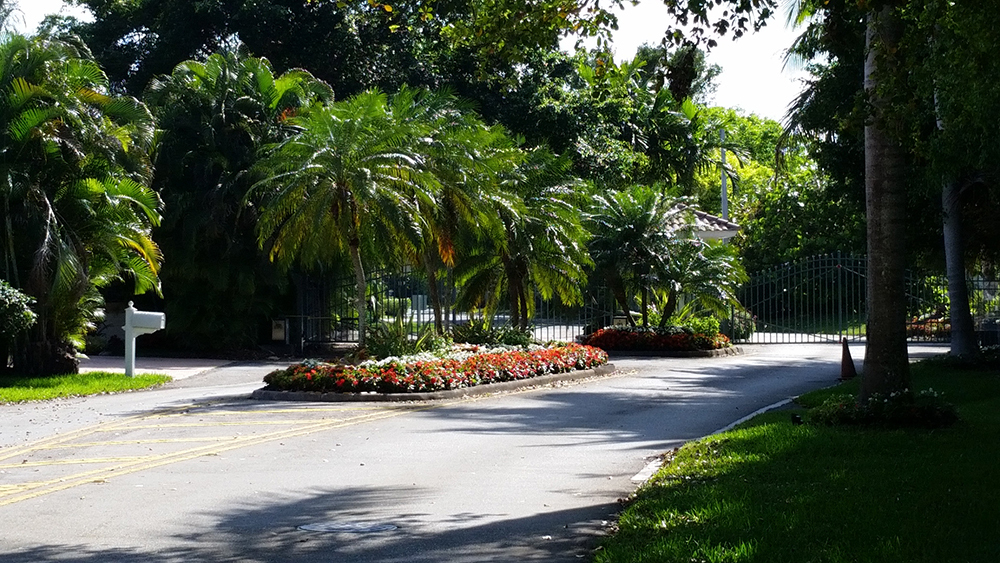 Fairview Pointe Gate.jpg