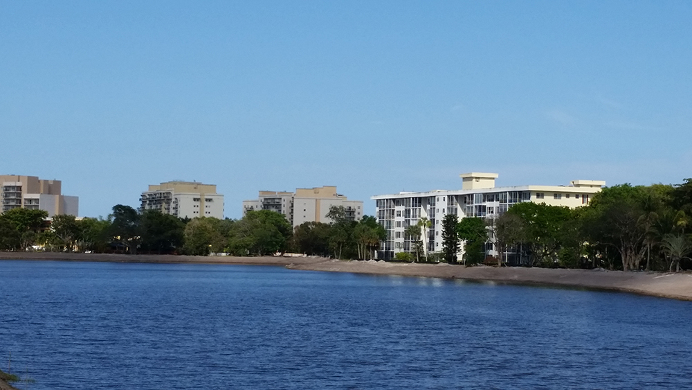 Lake1.jpg