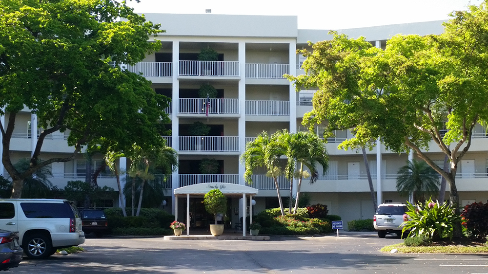 Apartment Building 10.jpg
