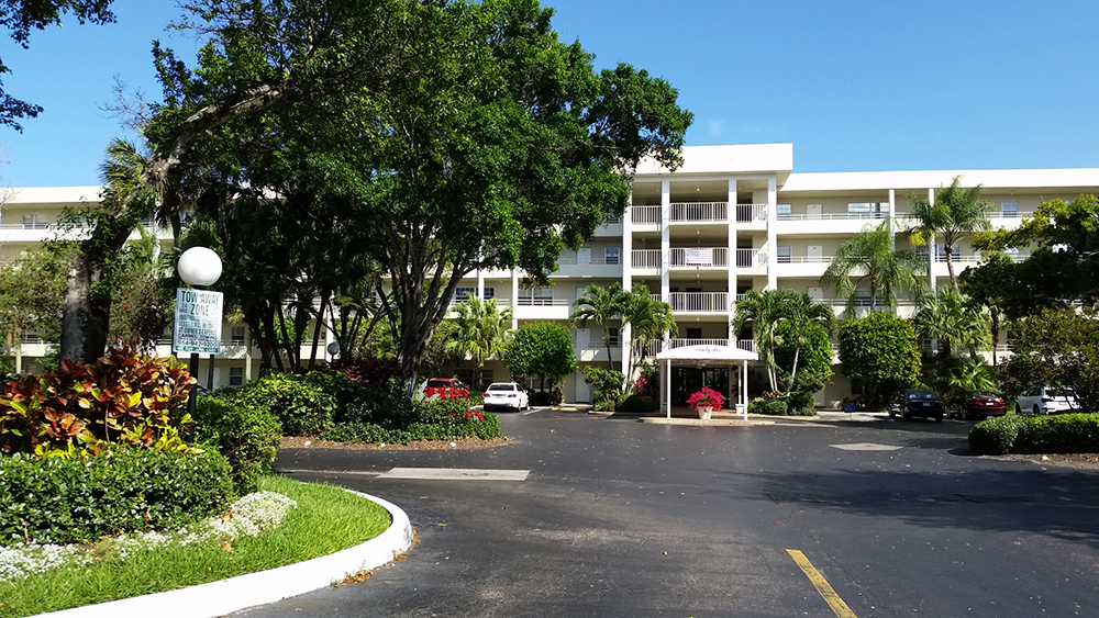 Apartment Building 8.jpg