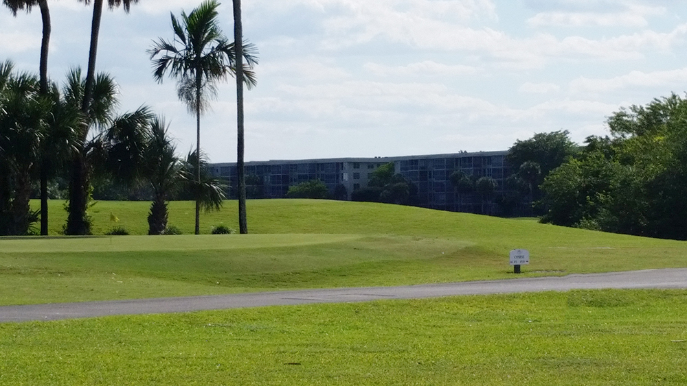 Golf Course 1.jpg