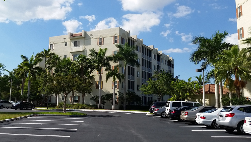 Apartment Building 3.jpg